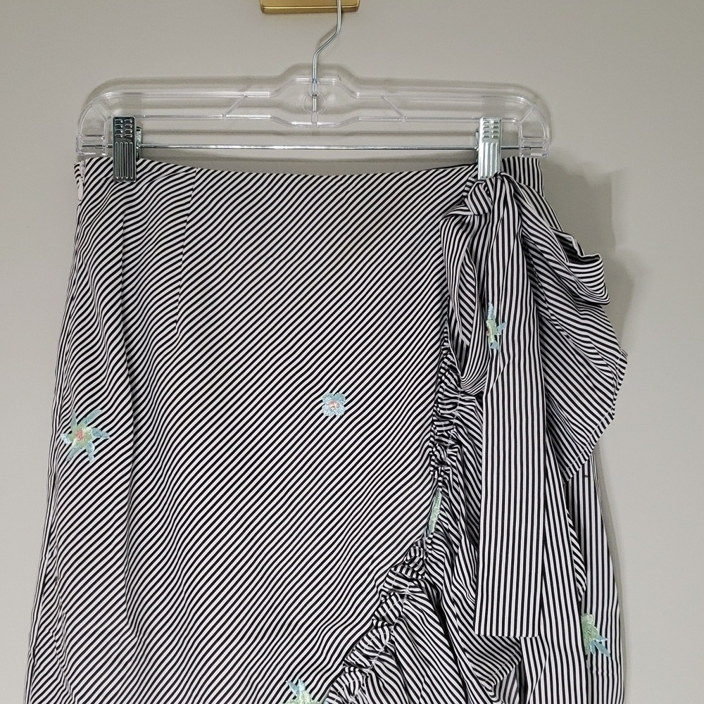 Dance & Marvel Midi Skirt Medium Black White Stripe Floral Ruffle Embroidered - Picture 2 of 16